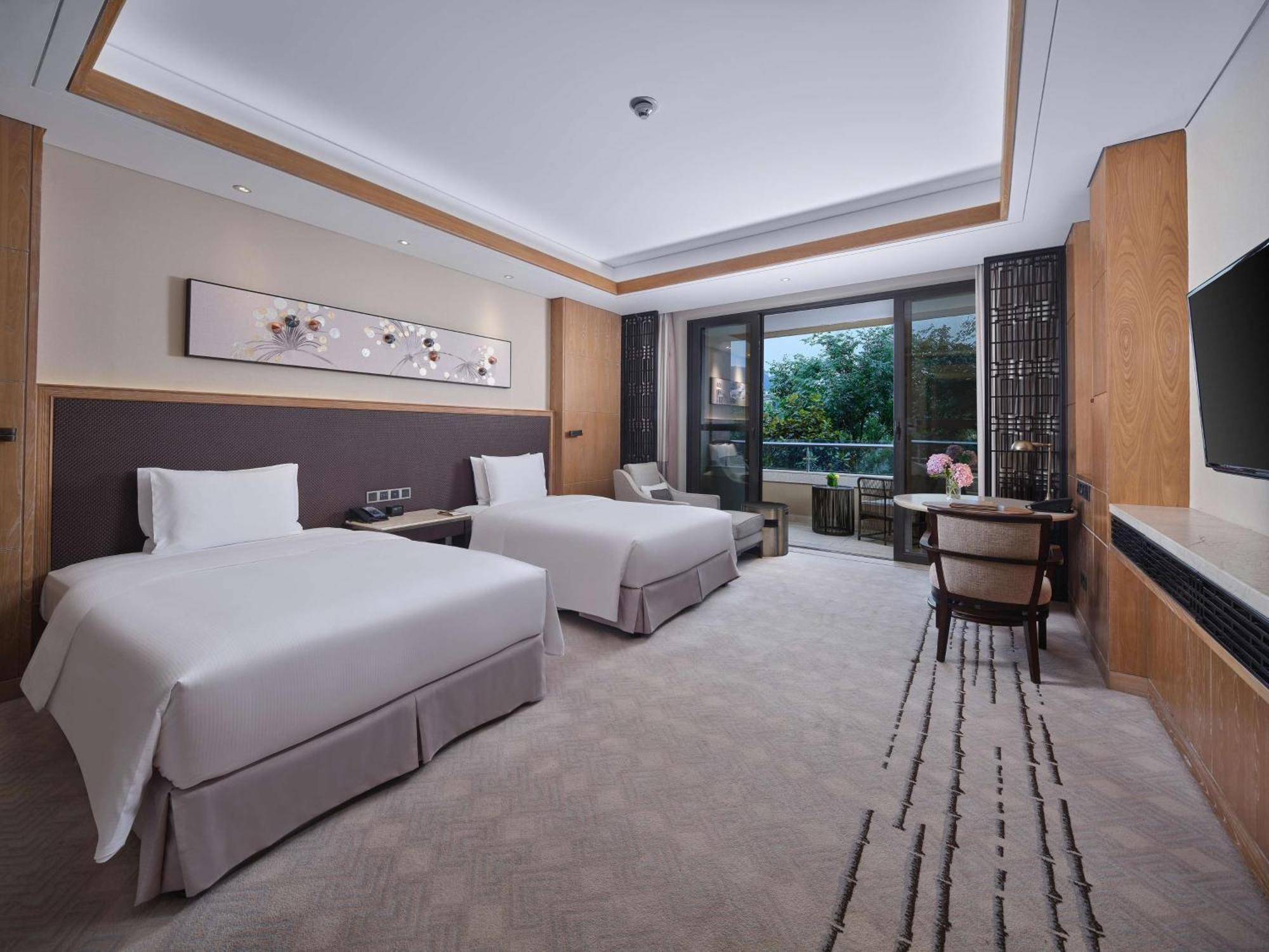 Hilton Dali Resort & Spa Екстериор снимка