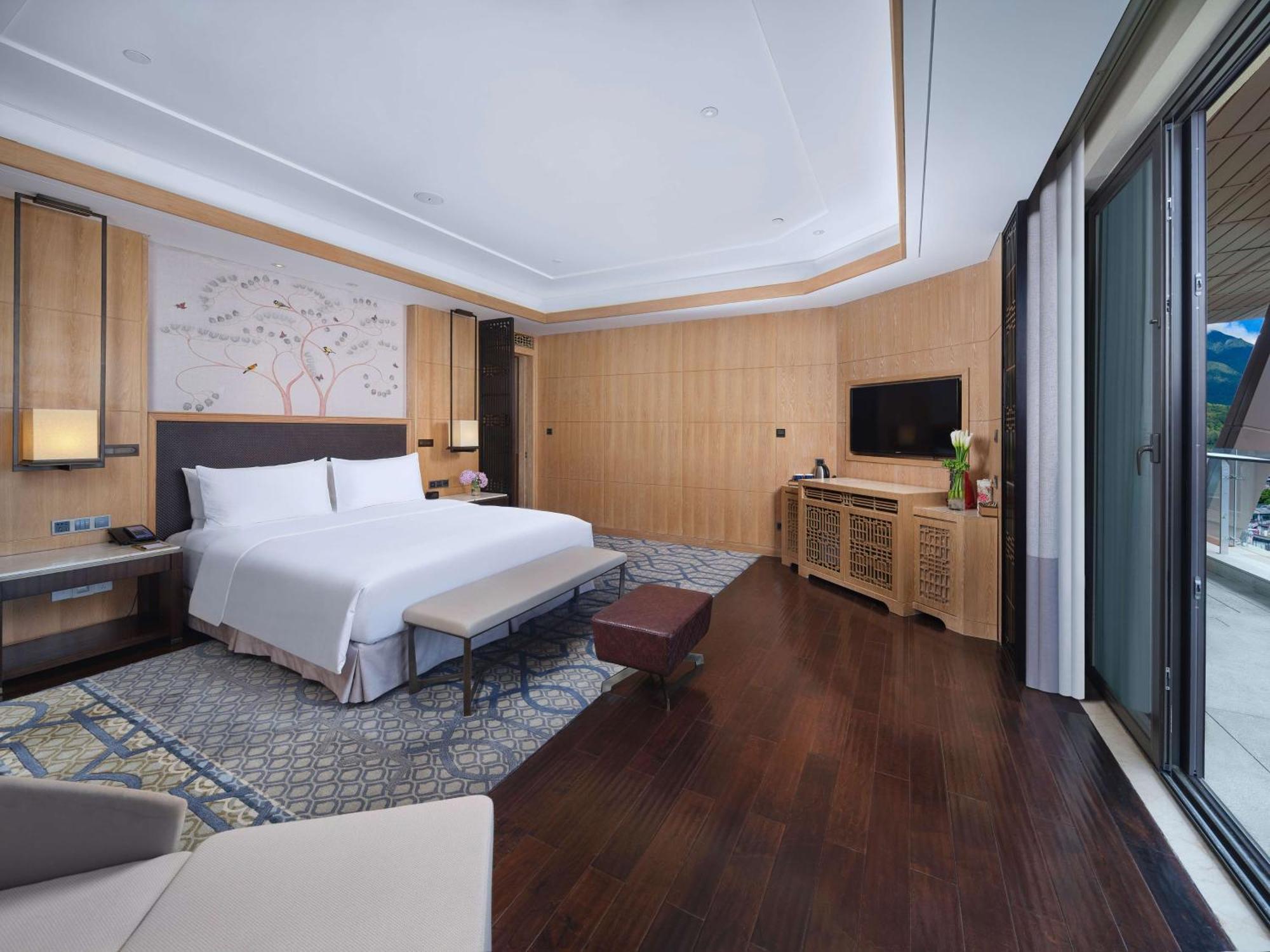 Hilton Dali Resort & Spa Екстериор снимка